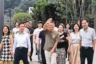 就给你浓眉喂饼！詹姆斯首节仅出战7分钟就送出5助攻！